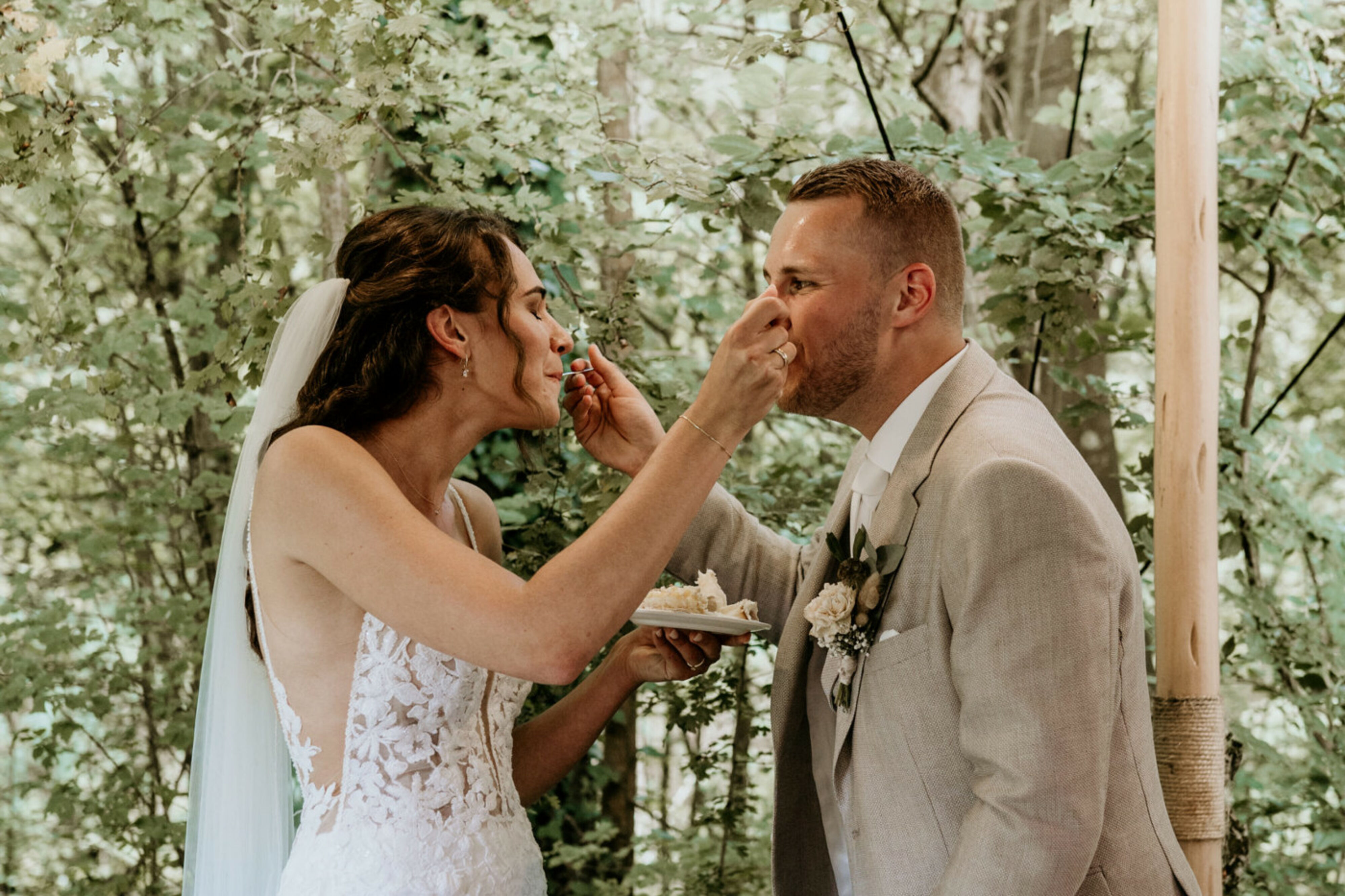 Bruidstaart door Rienneke meijer van Tout de Sweet Bruidstaart door Rienneke meijer van Tout de Sweet