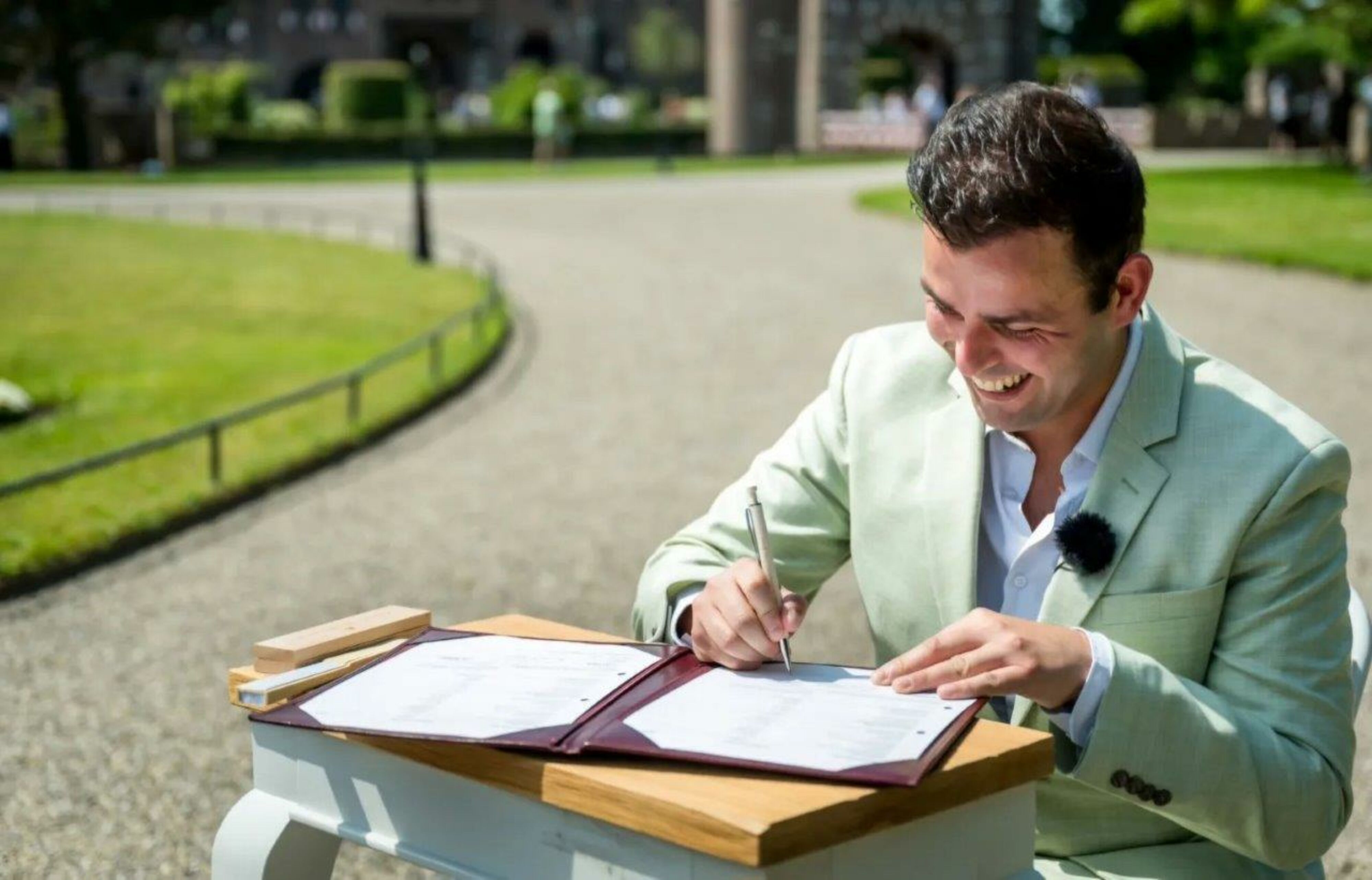Frits Broer trouwambtenaar
