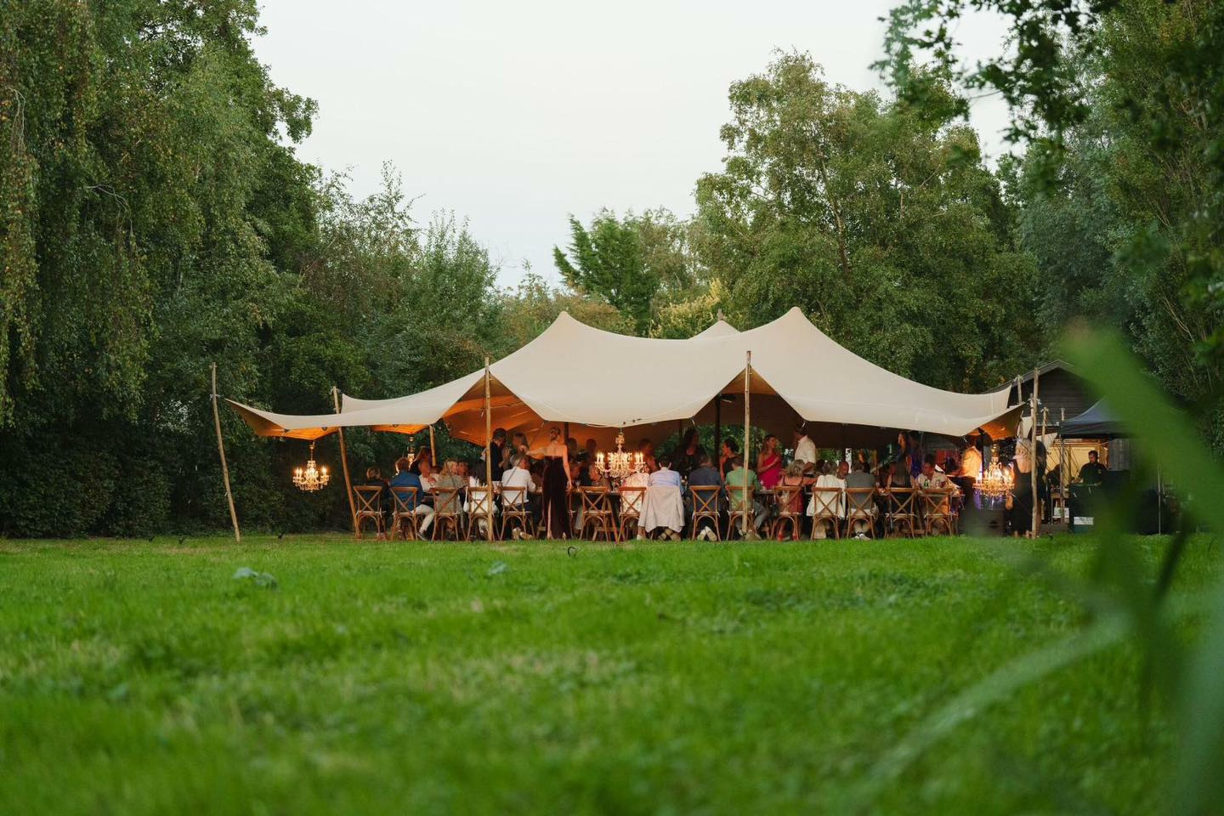 Stretchtent huren voor bruiloft 