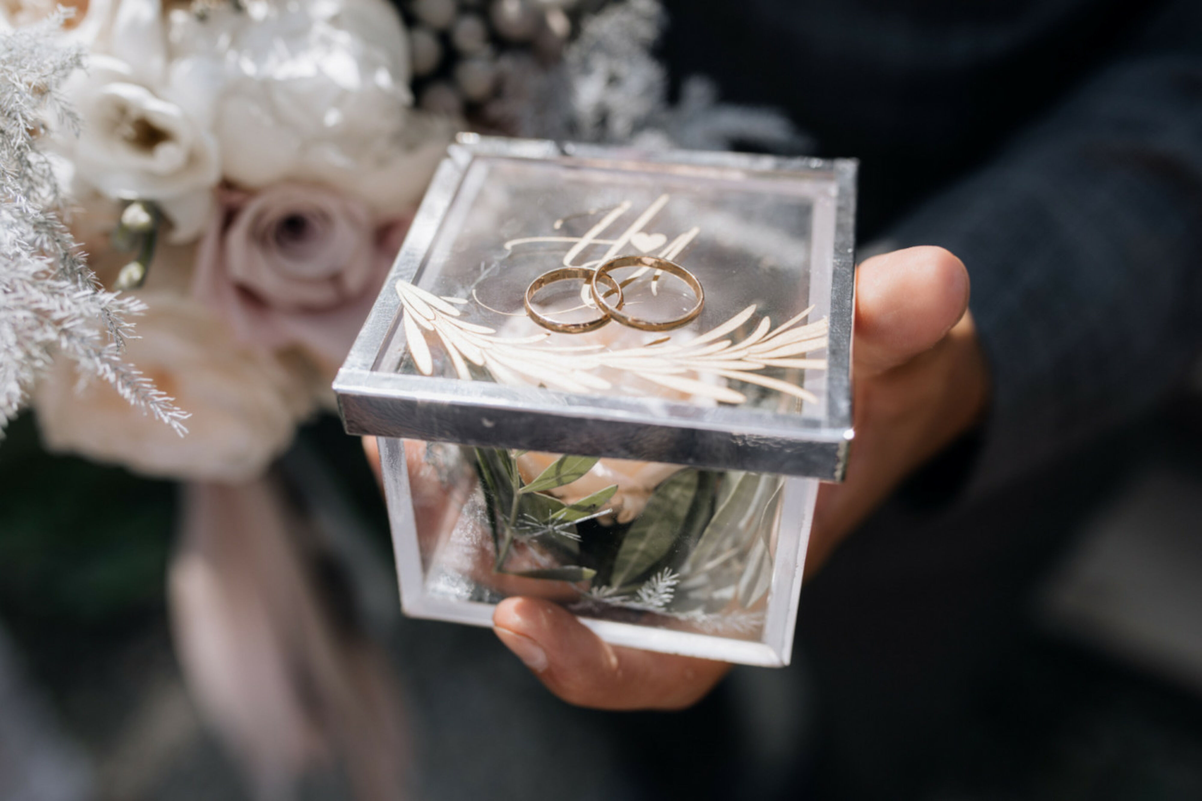 Gepersonaliseerd ringendoosje van glas
